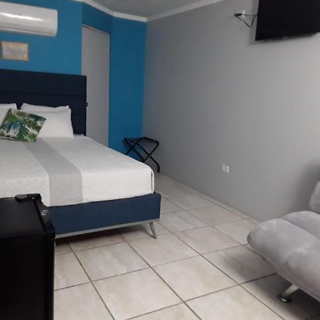 Mi Tierra Hotell Cabo Rojo Exteriör bild